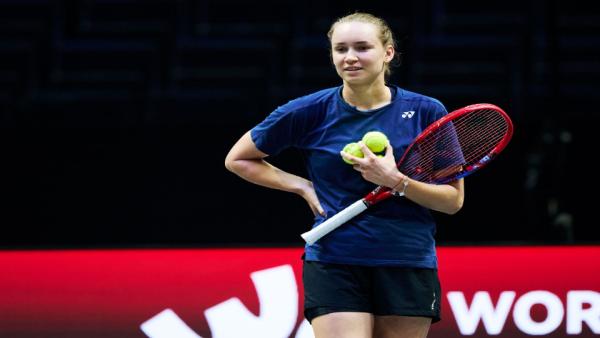 Сенсационные результаты на турнире в Шэньчжэне с участием Елены Рыбакиной