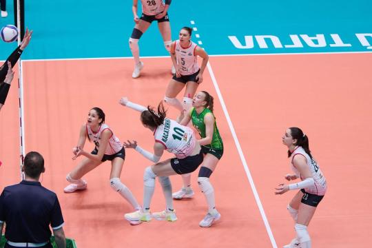 Легендарный тренер Николай Карполь эмоционально прокомментировал неудачу Уралочка-НТМК во втором матче полуфинала чемпионата России